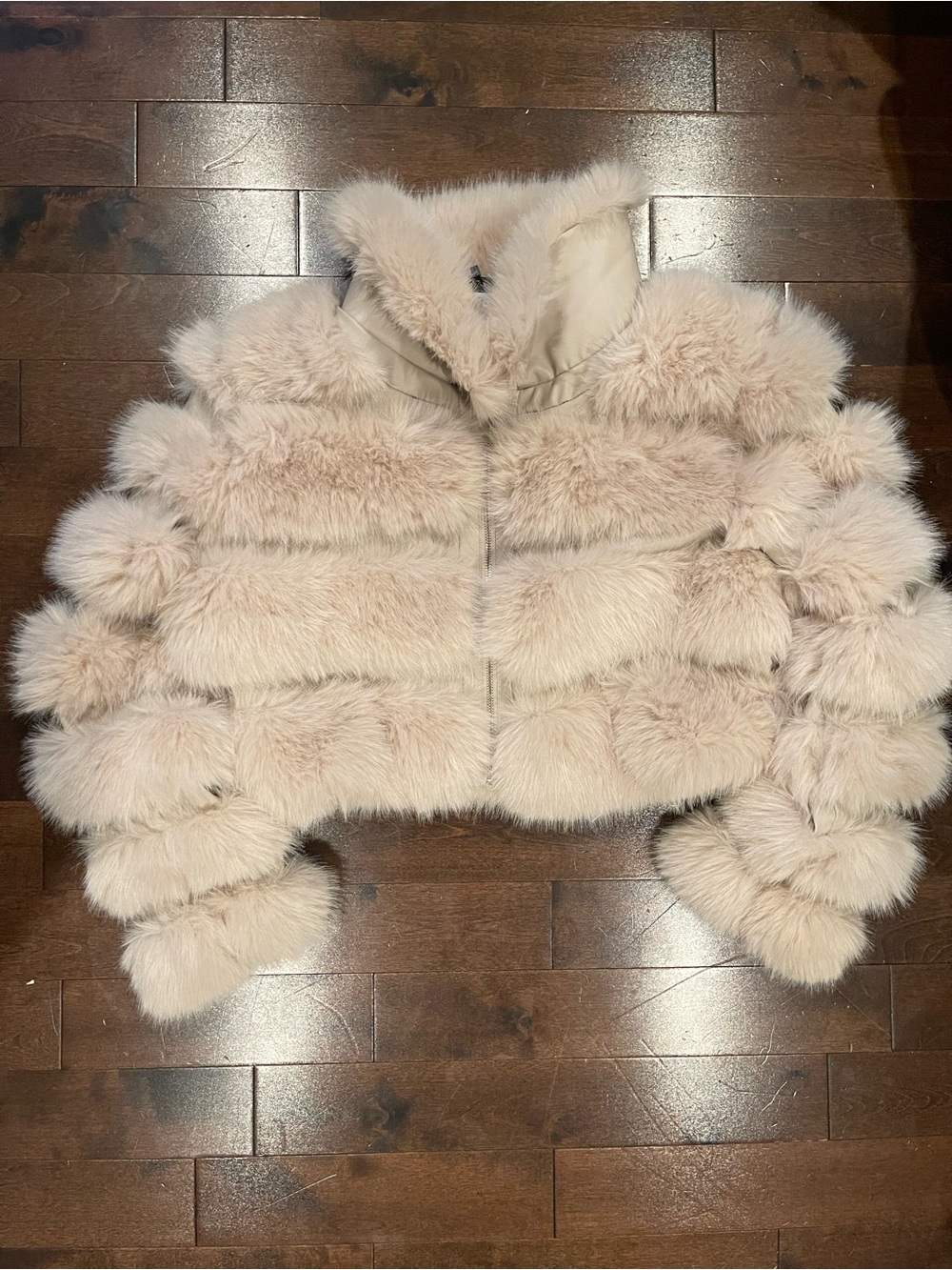 PrettyLittleThing Cream Blush Faux Fur Cropped Jacket size L